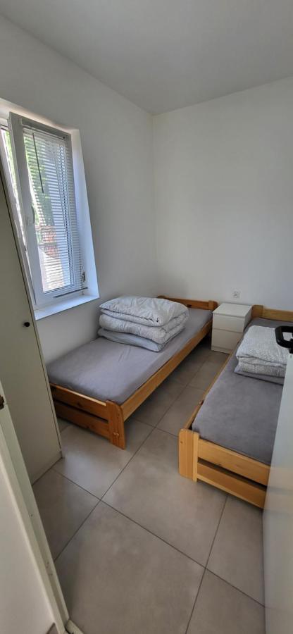 Noclegi Tuszyn M Bagian luar foto